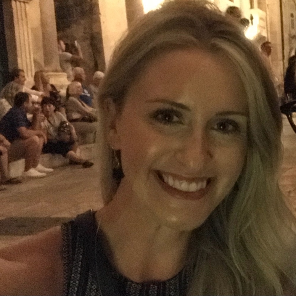 Meet your Posher, Lauren